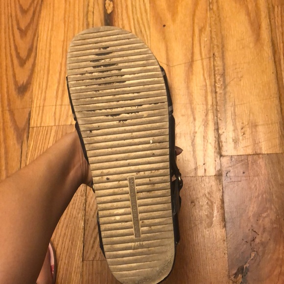 Sandals - Picture 2 of 4